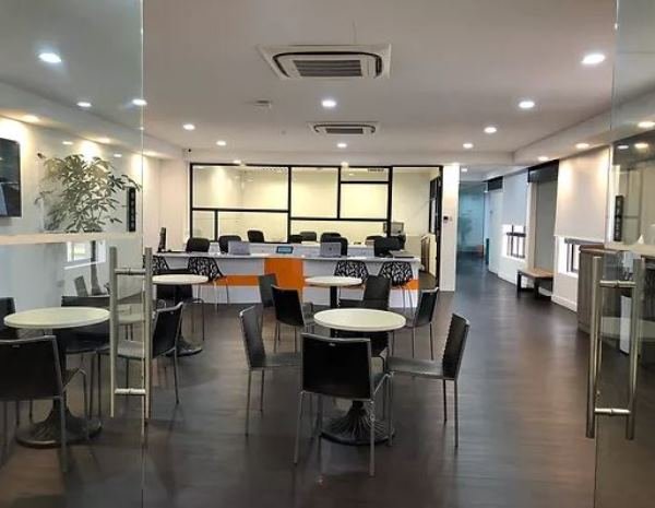 Cơ sở chính của học viện Cơ sở chính của học viện