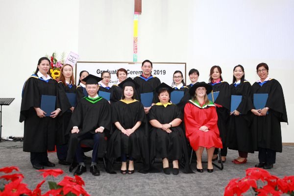 Sinh viên tốt nghiệp khóa học Sinh viên tốt nghiệp khóa học