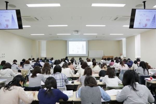Ngày đầu nhập học tại Mukogawa Women's University Ngày đầu nhập học tại Mukogawa Women's University
