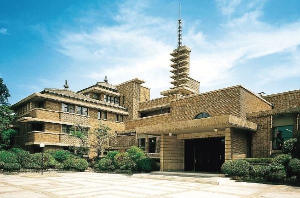 Cơ sở Kami-Koshien tại đại học Nữ sinh Mukogawa Cơ sở Kami-Koshien tại đại học Nữ sinh Mukogawa