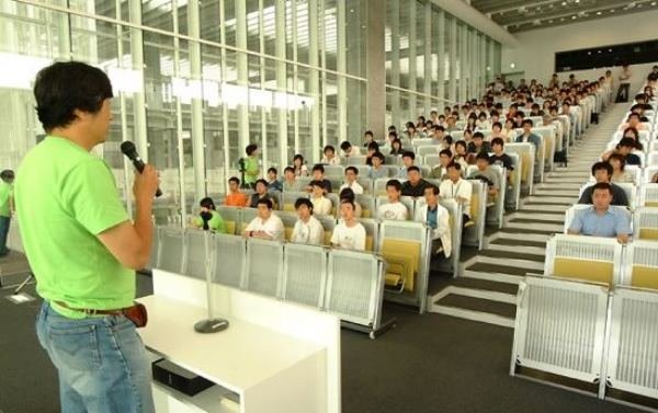 Lễ chào đón tân sinh viên đại học Tương lai Hakodate Lễ chào đón tân sinh viên đại học Tương lai Hakodate