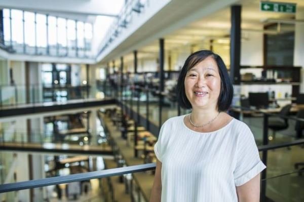 Giáo sư Eriko Takano Giáo sư Eriko Takano