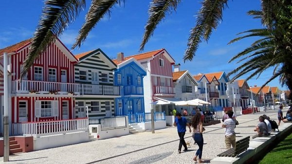 Costa Nova do Prado - Thị trấn đánh cá huyền bí. Costa Nova do Prado - Thị trấn đánh cá huyền bí.